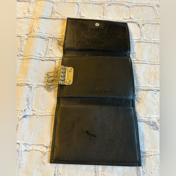 AMIE BLACK LEATHER TRIFOLD WITH KEY ATTACHMENT MENS WALLET - Picture 6 of 7